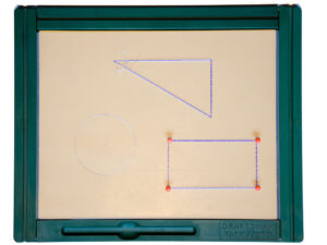 DraftsMan s crtežom geometrijskih likova.