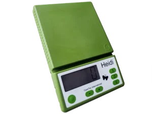 Heidi kuhinjska vaga s govornom funkcijom.